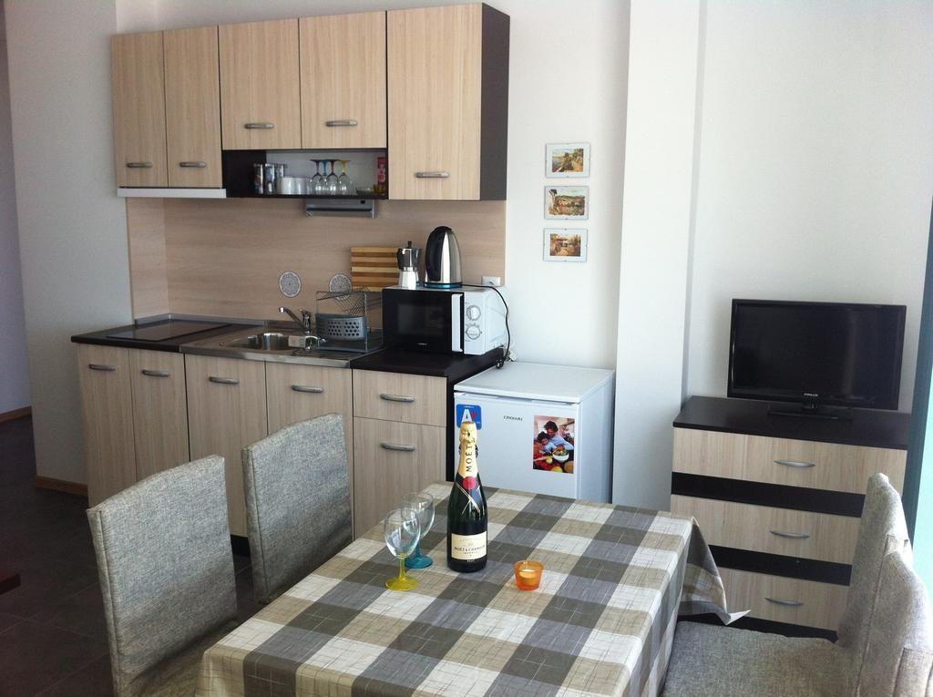 Azur Apartments Sozopol Cameră foto
